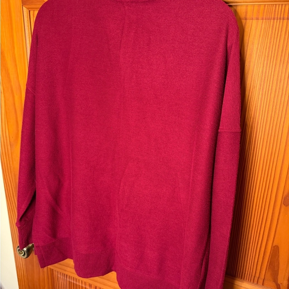 BEAUTIFUL CRANBERRY XL WESTBOUND TOP W POCKETS - Picture 5 of 7